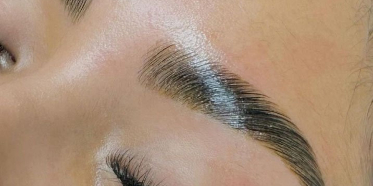 Eyelash Extensions: Enhance Your Natural Beauty